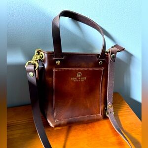 howl and hide medium sized handbag